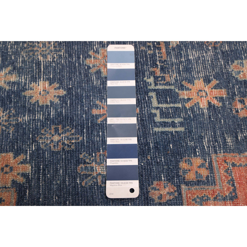 Tapis bleu marine Antalya 4 pi 11 po x 6 pi 11 po