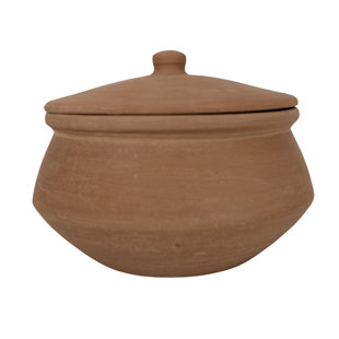 https://assets.wfcdn.com/im/93765268/resize-h310-w310%5Ecompr-r85/2381/238184111/red-barrel-studio-2-quarts-terracotta-soup-pot.jpg