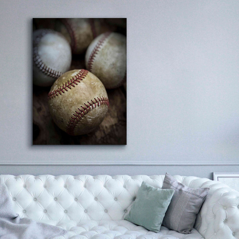 «Old Baseball» par Edward M. Fielding, estampe numérique sur toile, H 54 po x l 40 po x P 1,5 po
