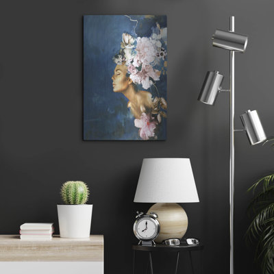  «Gold On Blue Couture» par Design Fabrikken, art mural en métal