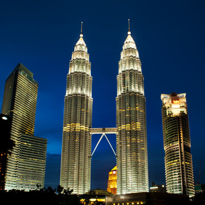 «Elyah Cityscape Of Kuala Lumpur» sur toile