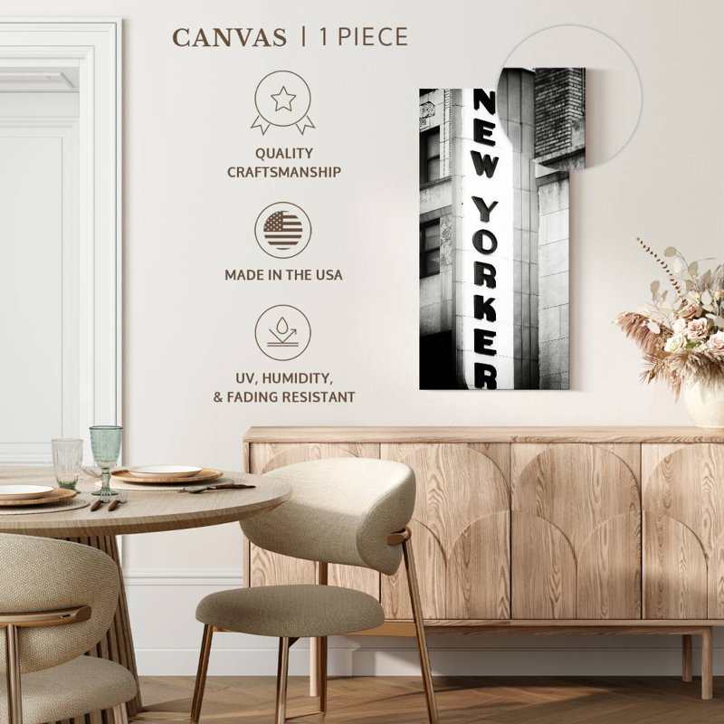 Hôtel New Yorker, H 30 po x l 15 po
