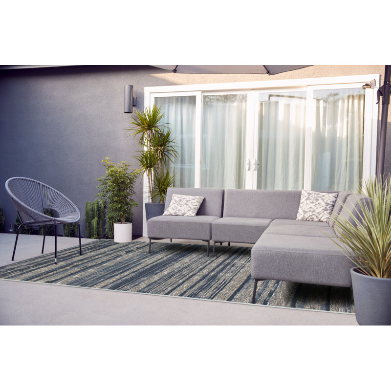 Tapis beige / noir tissé à plat, Rectangle 4 pi 1 po x 5 pi 11 po