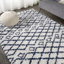 Tapis beige / bleu marine à poils longs Sineu-377614832
