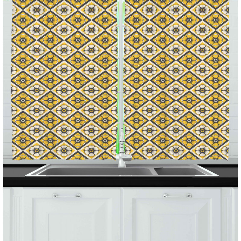 Pointed Kitchen Curtain