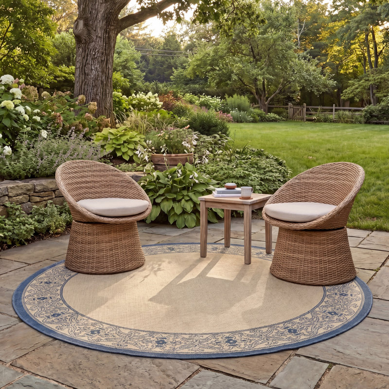 Herefordshire Performance Solid Color Indoor/Outdoor Area Rug, Round 5'3"