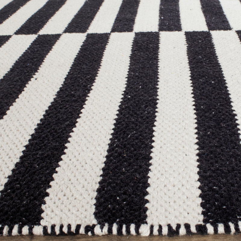 Tapis rayé ivoire / noir en coton tissé à plat Ilona, Rectangle 2 pi 6 po x 4 pi 6 po