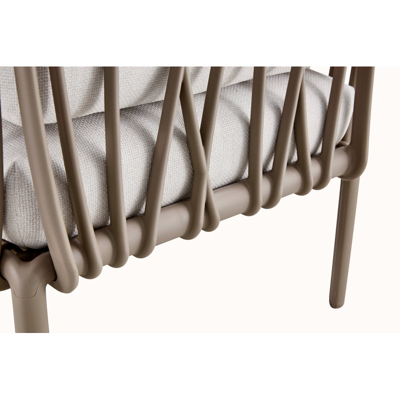 2 canapés simples de patio intérieur / extérieur avec accoudoirs et coussins moelleux en plastique