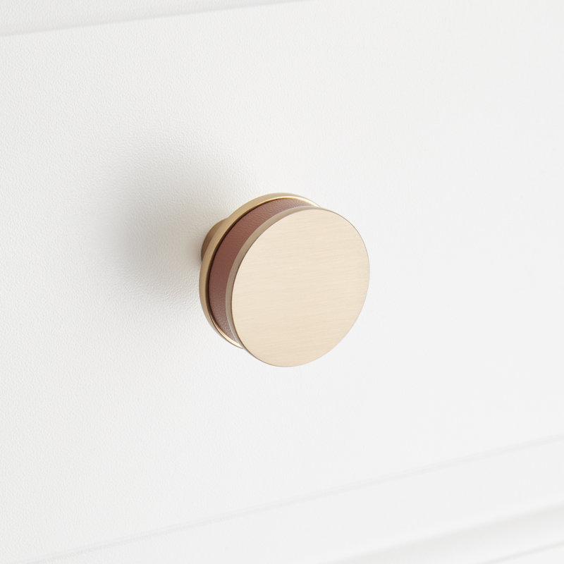 Bouton de meuble rond Lazzara 1-1/4" en cuir cognac, Bronze champagne