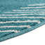 Tapis bleu à motif géométrique-109140716