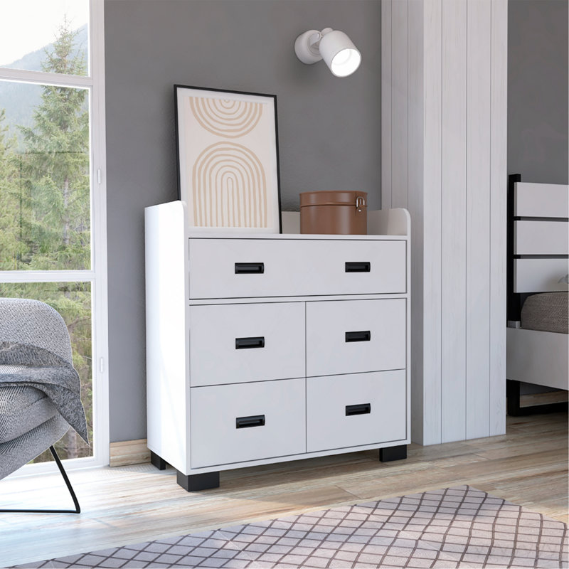 Commode, quatre pieds, quatre tiroirs, un double tiroir, plateau supérieur blanc