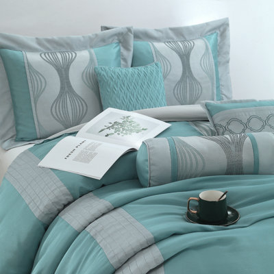 Kath Microfiber Jacquard 15 Piece Comforter Set
