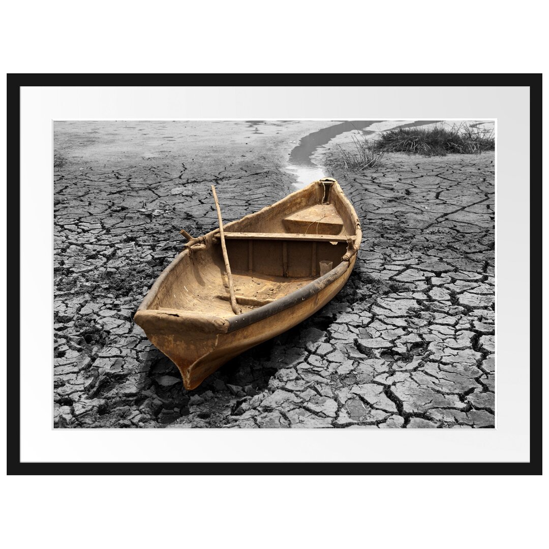 Gerahmtes Poster Ausgetrockneter Fluss mit Boot