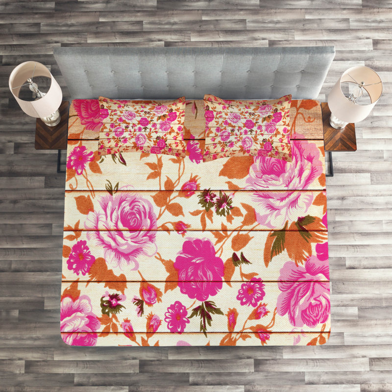 Farmhouse / Country Floral Coverlet