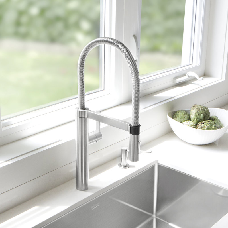 Robinet de cuisine semi-professionnel Blanco Culina, Acier classique