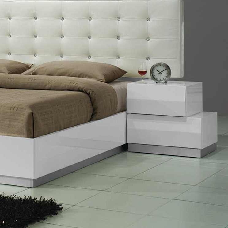 Mcgowen 21" White Nightstand (Right Facing) , Right Facing
