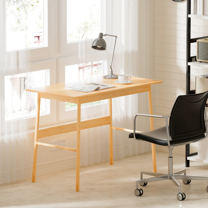 Bureau d'ordinateur simple et moderne Modern