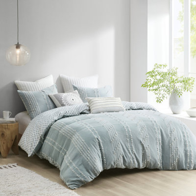 767998600-E60E Comforter