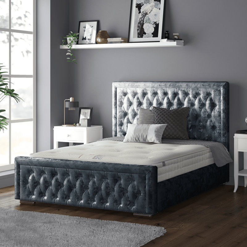 Oneybrook Upholstered Bed, Silver, Kingsize (5')