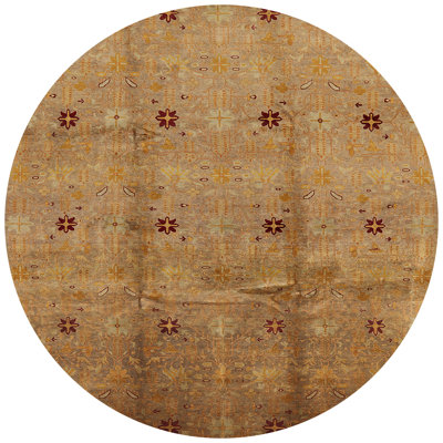 Tapis floral brun clair