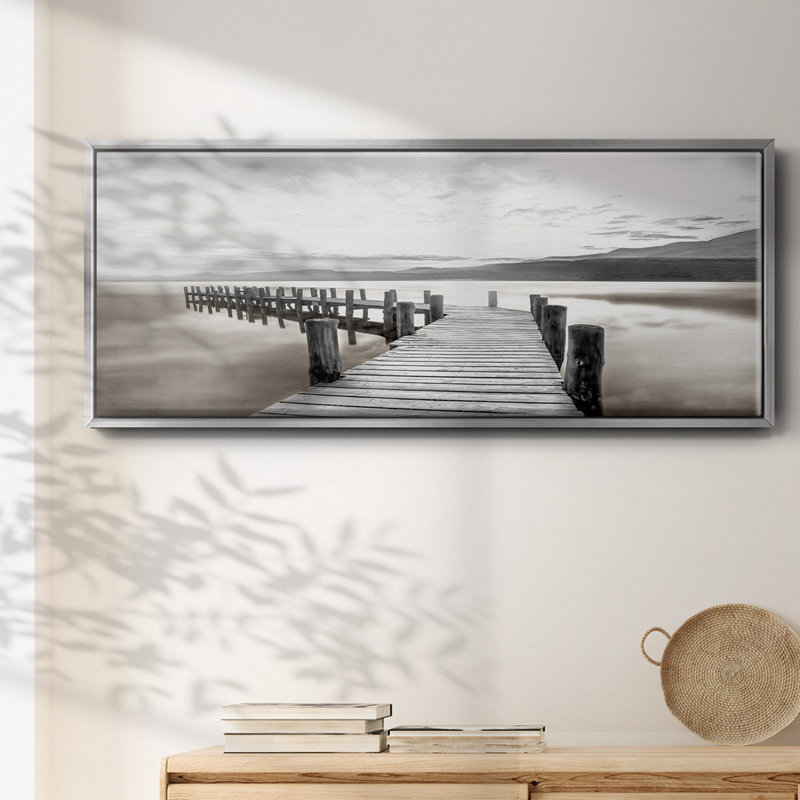 «Misty Morning Dock», reproduction sur toile encadrée, Argent, H 12 po x l 30 po x P 1,5 po