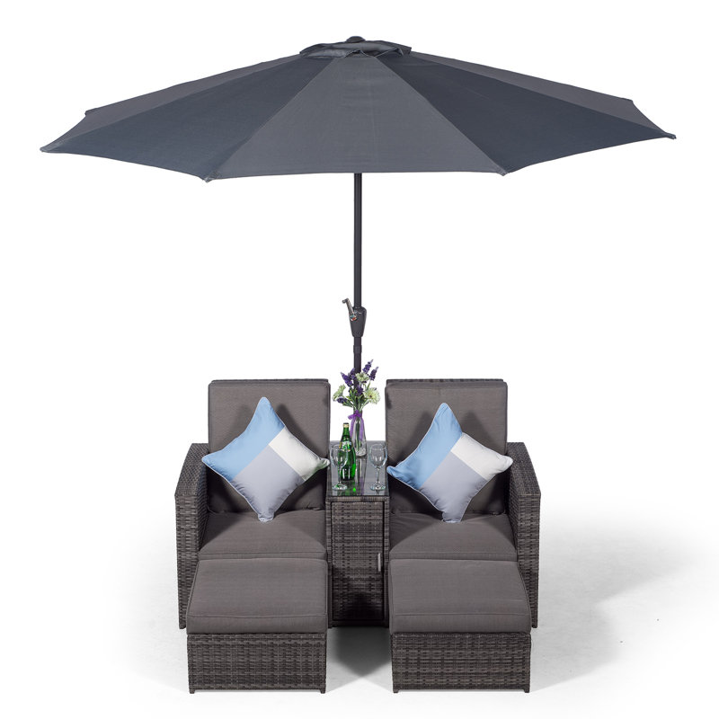 Duenweg Long Double Chaise with Cushions and Table