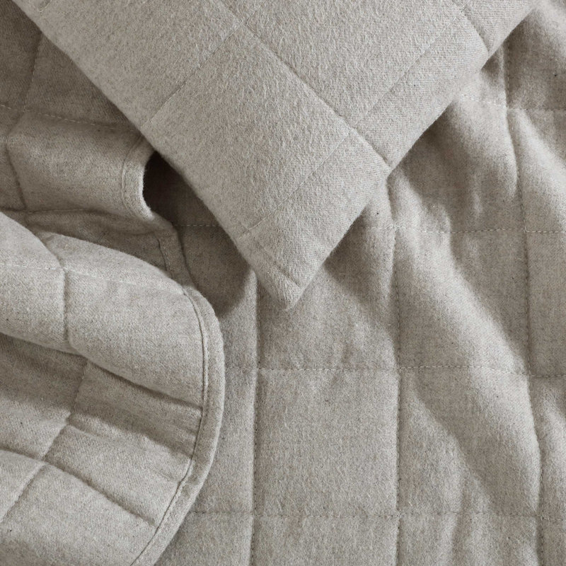 Calvin Klein Melange Flannel Cotton Solid Quilt, Natural, Queen Quilt