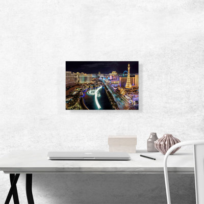 «Las Vegas at Night Glowing Lights», impression sur toile tendue