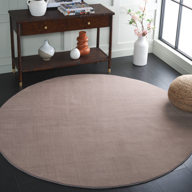 Tapis uni en polyester tissé à la machine de couleur taupe, Rond 6 pi