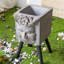 Statue de dieu grec avec pot de fleurs
