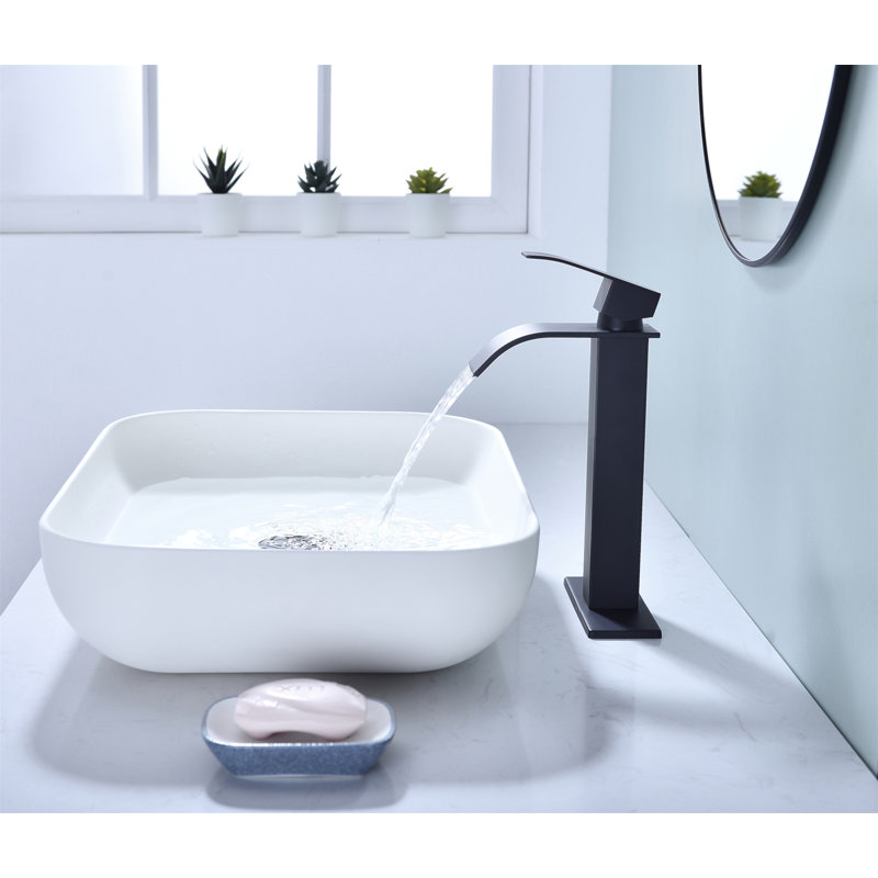 Robinet de lavabo de salle de bain à poignée simple avec bonde escamotable Waterfall