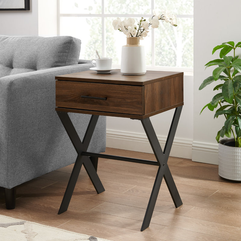 Table de bout Neneh, Noyer foncé