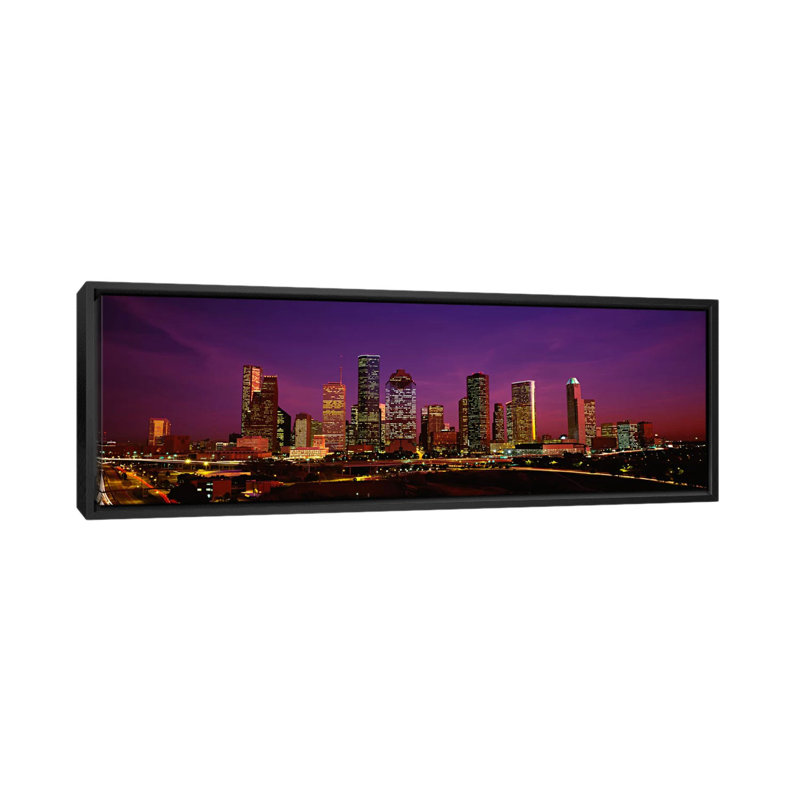Bâtiments allumés la nuit, houston, texas, états-unis-impression sur toile tendue, H 16 po x l 48 po x P 1,5 po
