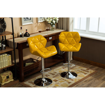 Tabouret de bar hydraulique contemporain jaune, de 2 - siège pivotant avec hauteur réglable et tabourets de repose-pieds en cuir PU en jaune, doux et pour un confort exceptionnel