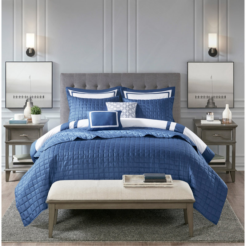 Ensemble d'édredon et de courtepointe luxueux 8 pièces, bleu marine / très grand californien, microfibre douce, conception de bordure élégante, utilisation toute l'année
