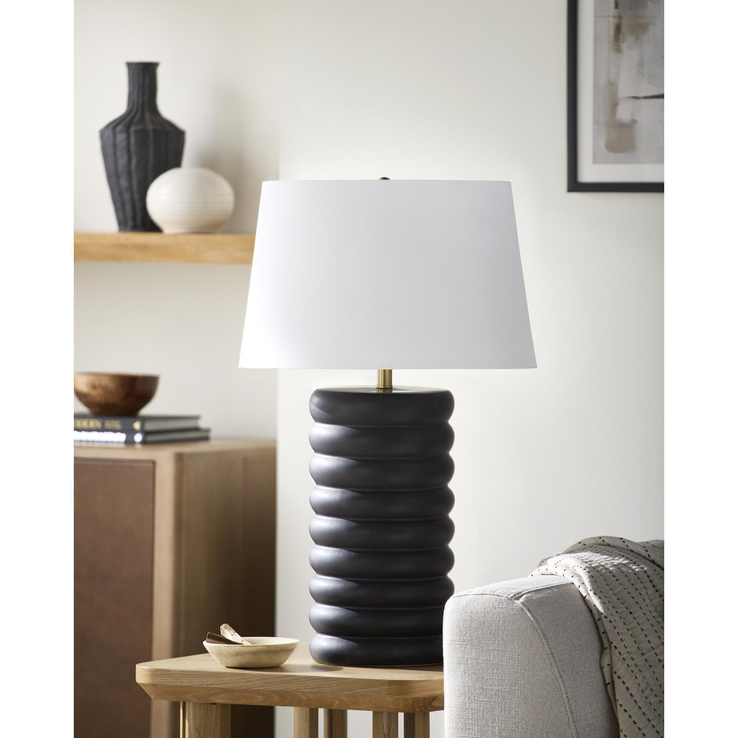Nanna Table Lamp, Black