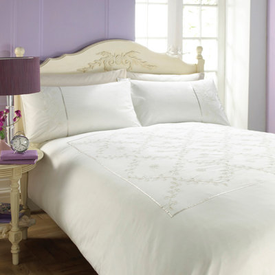 Lucy Floral Duvet Cover Set with Pillowcases
