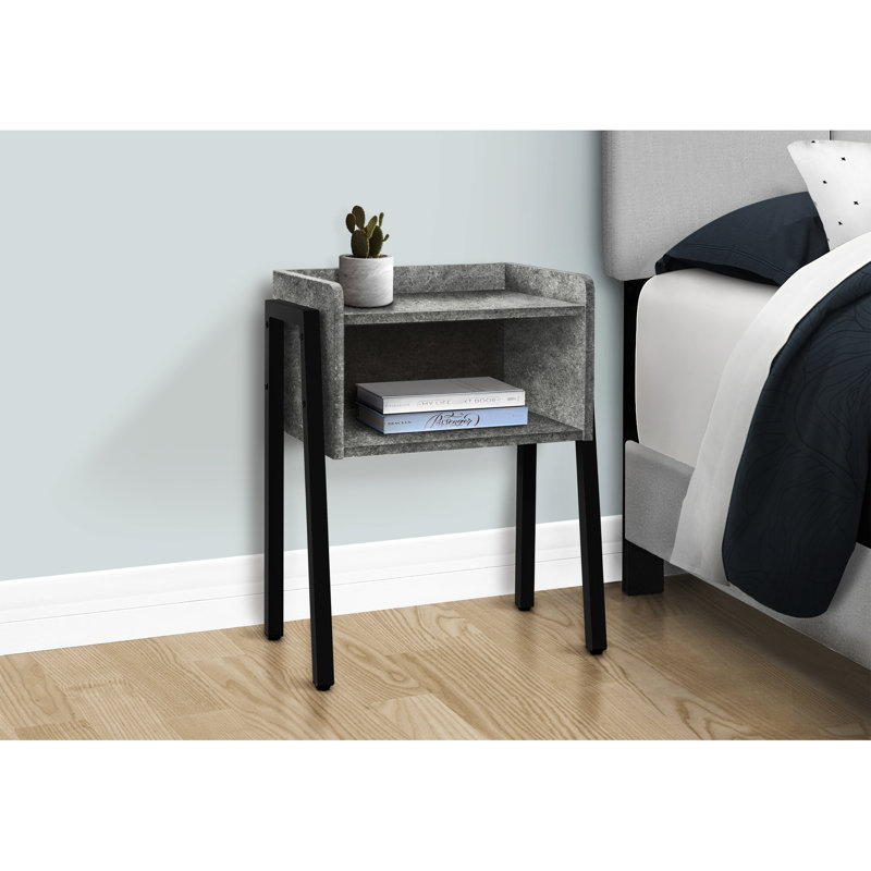 Table d'appoint grise avec bords doux et structure en métal noir pour le rangement robuste de la chambre à coucher