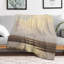 Jeté en flanelle Marshland Reflection Luxury, couverture douce et chaude pour le canapé-lit du salon-134404570