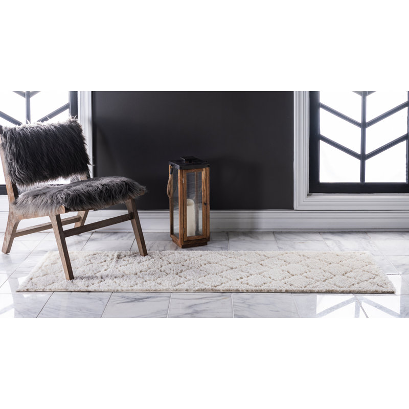 Molly Indoor Rug, Runner 2' x 6'9"