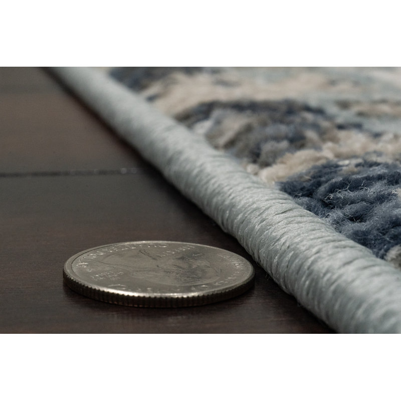 Tapis bleu foncé/crème Omarion, Rectangle 7 pi 10 po x 10 pi