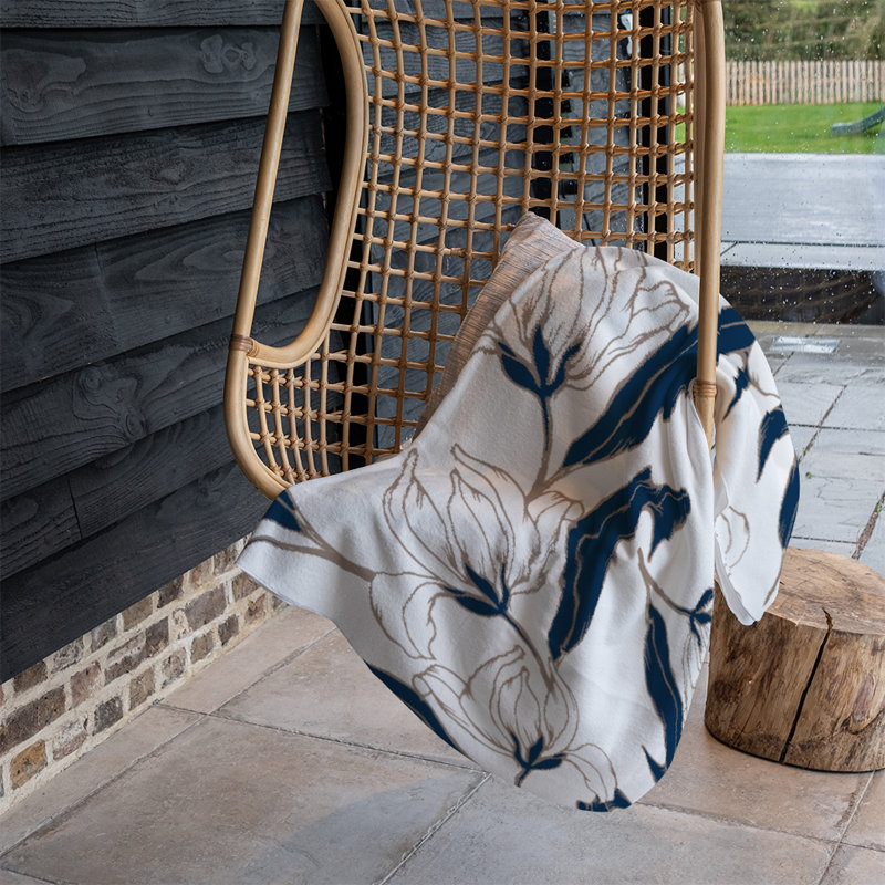 Quirion Quilted Throw Blanket