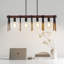 Suspension à 4 lumières pour îlot de cuisine, 60 W, luminaire réglable pour salle à manger avec 2 tiges de 15 cm et 6 tiges de 30 cm, culot E26, lustre linéaire de style ferme avec structure métallique industrielle.