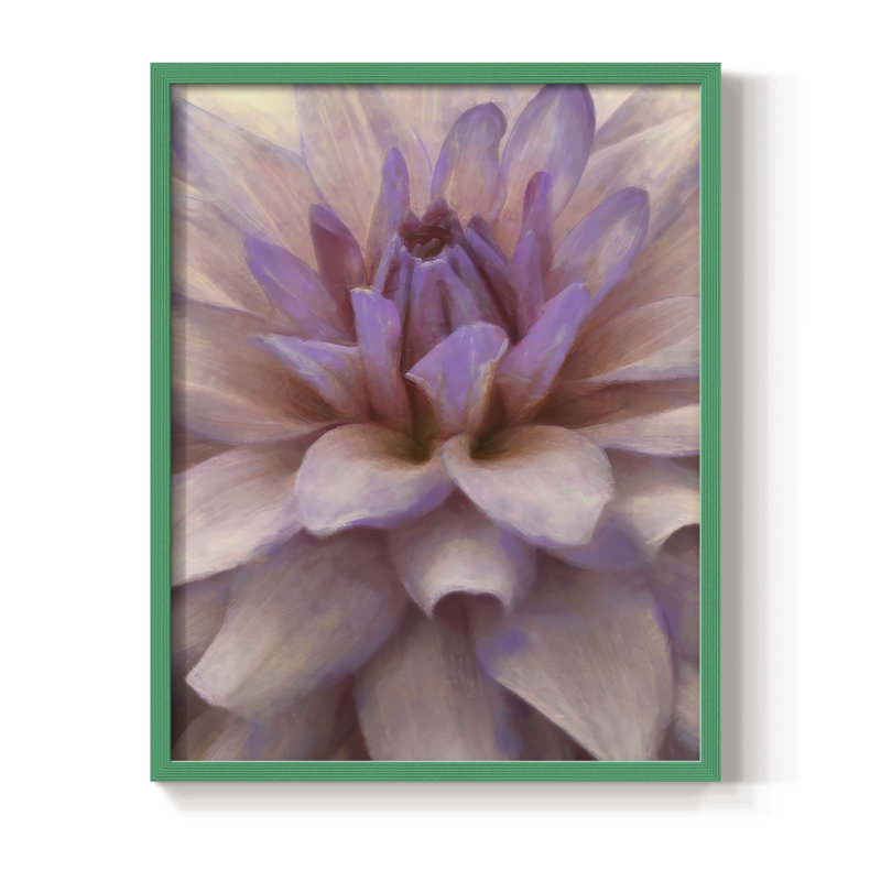 «Soft Flower Petals II», reproduction encadrée - bois massif, H 15 po x l 12 po, Vert