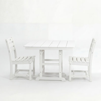 Ensemble de salle à manger d'extérieur en PEHD WHITE, table carrée 37,8 po avec 2 chaises, ensemble bistro 3 pièces toutes saisons