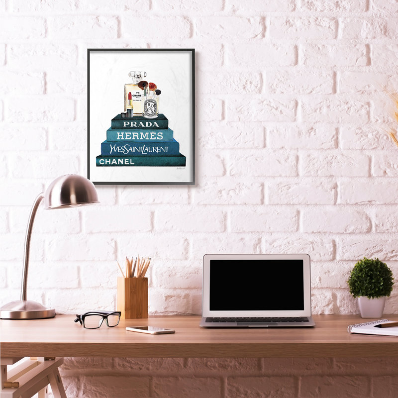 «Fashion Designer Makook Bookstack Blue», art textuel, H 30 po x l 24 po, Giclée encadrée noir minuit