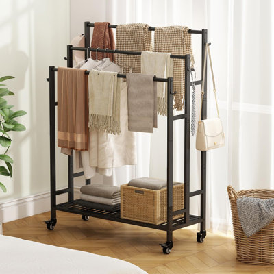 Three-tier freestanding metal towel rack, suitable for drying extra-large towels (black)