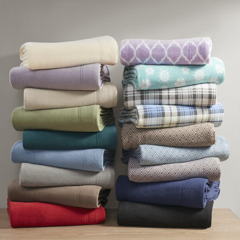 Ivory Plaid Polyester Full Sheet Set with Pillowcases