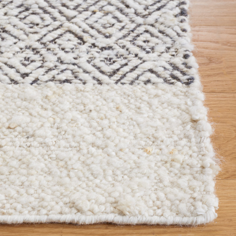 Abbie-James Natura Hand Woven Wool/Cotton Rug in Ivory, Rectangle 5' x 8'