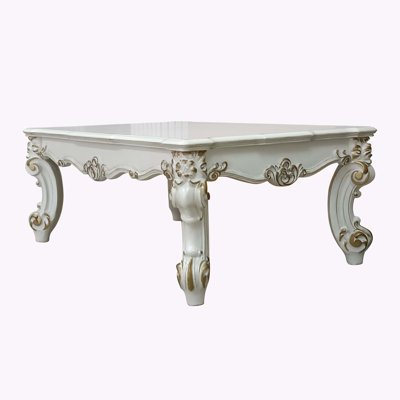 Table basse Vendome II à finition perle antique, une pièce intemporelle pour votre salon